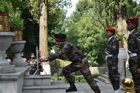 Army S Chinar Corps Pays Tributes To Kargil War Heroes Greater Kashmir