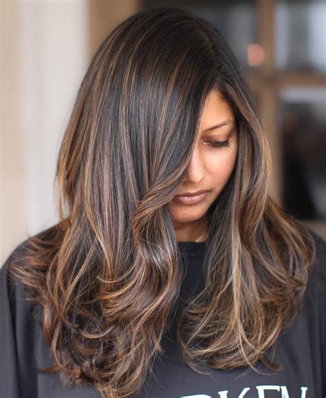 60 Hairstyles Featuring Dark Brown Hair with Highlights