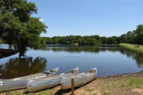 Hiking (and Learning About Bugs) at Buescher State Park – Texas Tourist