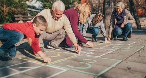 1 Aprende a Jugar a la Rayuela con niños Un juego tradicional y