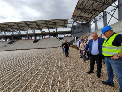 Završna faza radova na Gradskom stadionu postavljeno grejanje i