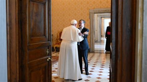 Vaticano Papa recebeu presidentes da Colômbia e do Cazaquistão