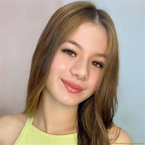 Celebridades Femeninas Oficial Leydi Alvarez Belleza Latina Tenia Que Traerles A Esta