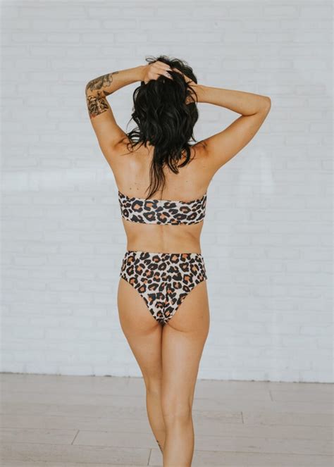 10 Hot Sexy Makena Vistine Bikini Pics