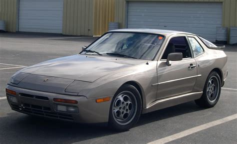 File:1986 Porsche 944.jpg - Wikipedia