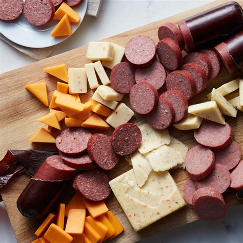 Cheese & Sausage Lover's Gift Box | Hickory Farms