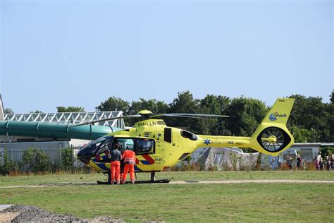 Traumahelikopter Landt Voor Medisch Incident Op Camping De Duinhoeve