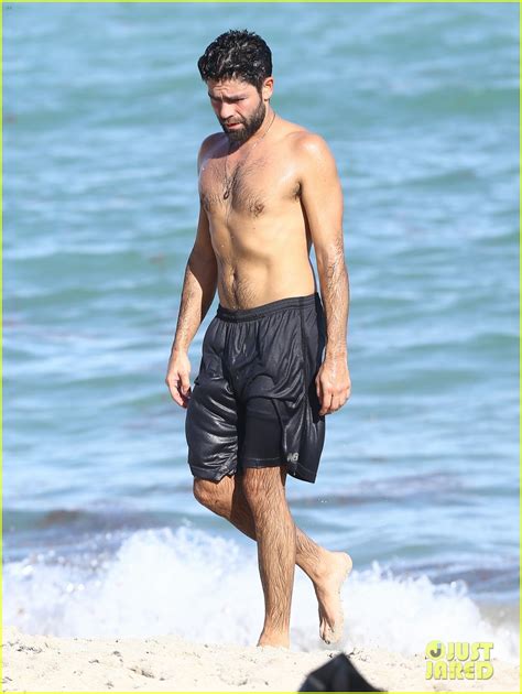 Adrian Grenier Shows Off Shirtless Beach Body In Miami Photo 3520871