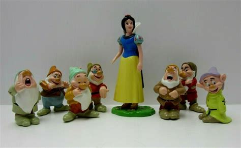 Vintage Mattel Walt Disney Snow White And The Seven Dwarfs Figure Set