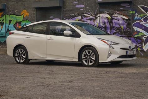 Toyota Prius | Reviews, Test Drives | Complete Car