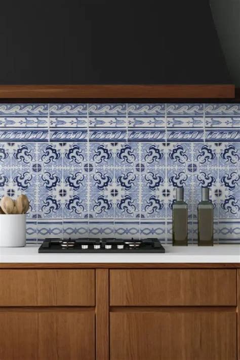 traditional blue and white tile brought to life | Kitchen style, Tiles ...