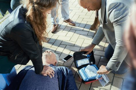 Cursus Reanimatie En AED Klassikaal Bussum Rode Kruis Gooi En Utrecht