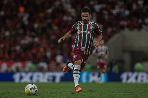 Emprestado Pelo Fluminense Willian Bigode Anunciado Em Novo Clube