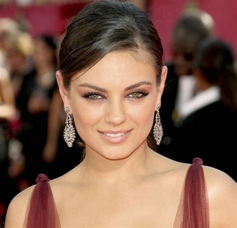 An Indian's Makeup Blog!: Mila Kunis Makeup : How To