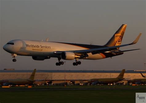 Ups Airlines B767 34aerf N310up Landing At Emaegnx Flickr