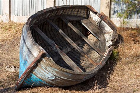 Barco Velho Foto De Stock Imagem De Marinho Desolado