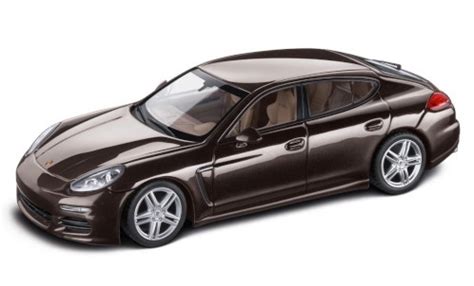 Miniature Porsche Panamera 1 43 Minichamps Metallise Noire 2016