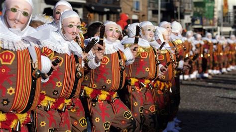 Le Carnaval De Binche C L Bre Ses Ans De Reconnaissance Par Lunesco