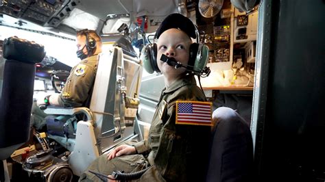 6 Year Old Cancer Patient Gets Wish To Be Air Force Pilot Meet His