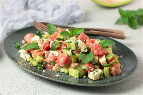 Gurken Melonen Salat Erfrischend frisch für den Sommer