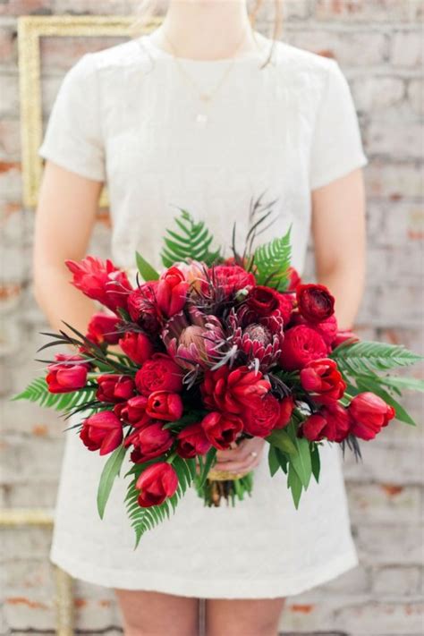 30 Stunning Valentine’s Day Wedding Bouquets - Weddingomania