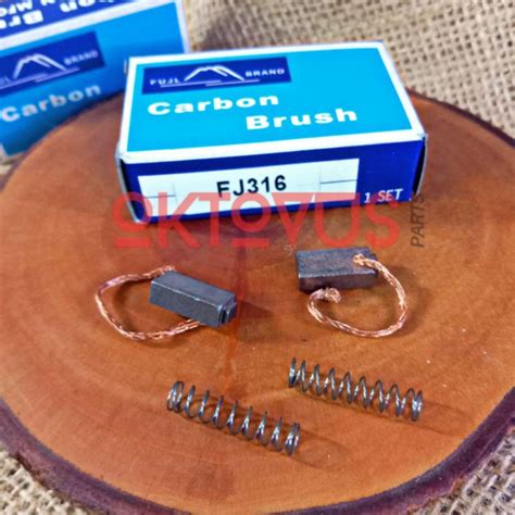 Jual CARBON BRUSH FUTURA CARRY EXTRA ZEBRA AVANZA GRANMAX COOL AMPER