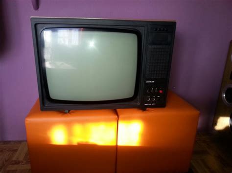 Telewizor Czarno biały Neptun 471 20 cali Czar Prl u Gorlice OLX pl