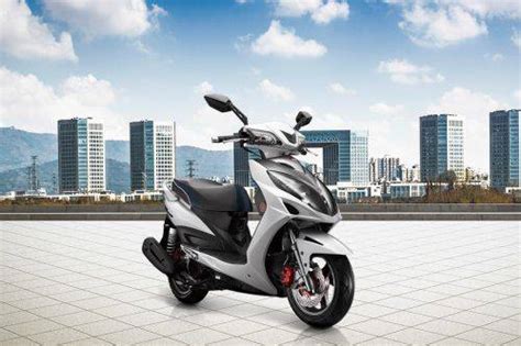 8 Pilihan Warna Honda PCX160 2025 Oto