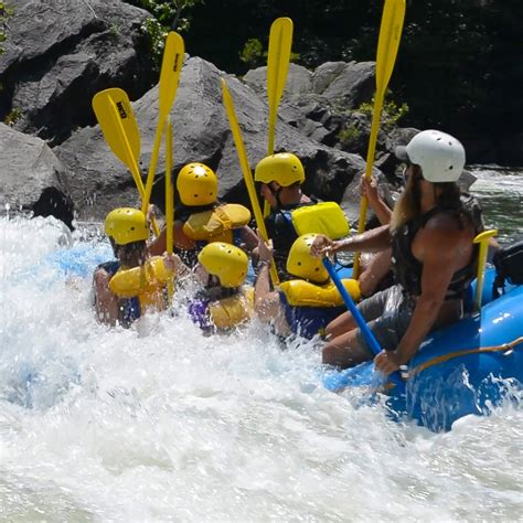 Whitewater Rafting On Ocoee River Outdoor Adventure Rafting Oar