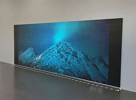 types characteristics  applications  large format led display