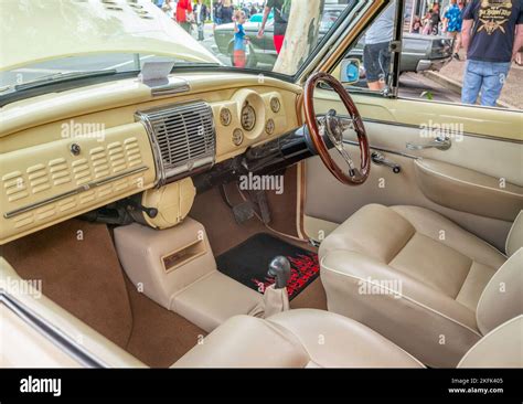 Holden fc hi-res stock photography and images - Alamy