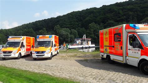 Nach Unfall Gestrandet Feuerwehr Birgt Verletzte Jugendlliche Witten