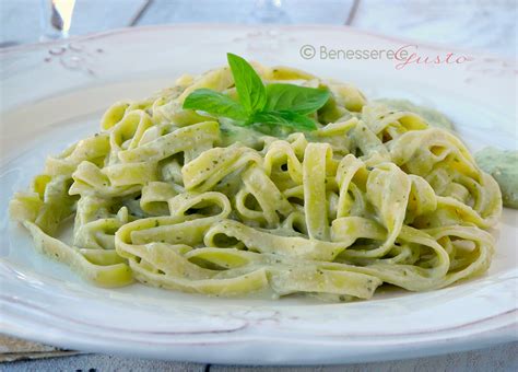 Pasta In Crema Di Ricotta E Pesto Ricetta Veloce Benessere E Gusto