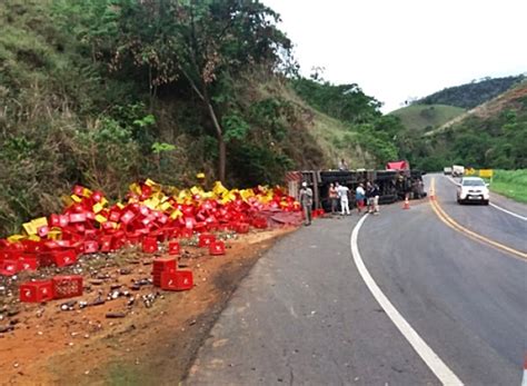 Carangola Not Ciascarreta De Cerveja Tomba Em Curva Na Br Pr Ximo