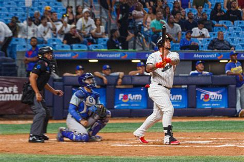 Oswaldo Arcia hace historia en la LVBP con su Grand Slam y deja atrás a