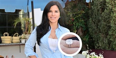 Lauren Sanchez's Colossal Engagement Ring Is Reportedly Worth $2.5 ...