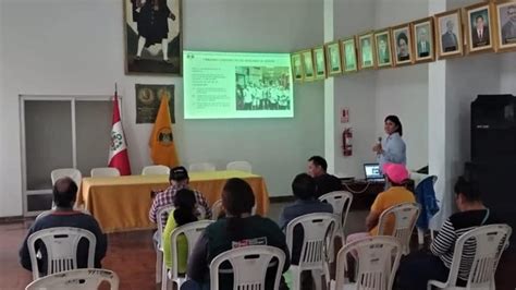 Capacitan A Comerciantes De Los Mercados De Abastos Del Distrito De