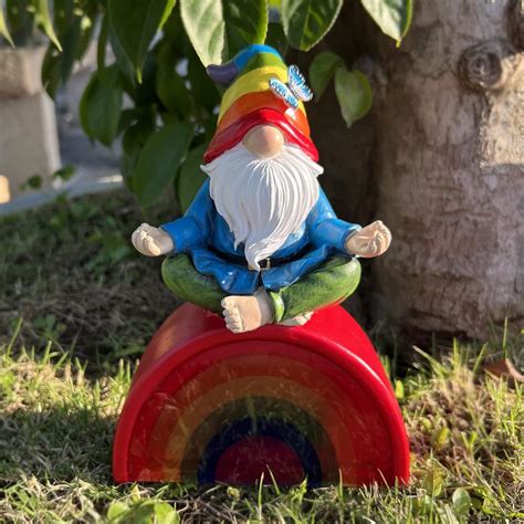 Cynice Garden Gnome Statue Resin Yoga Gnomes Figurine With Rainbow