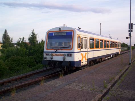 SWEG VT 125 steht im Bahnhof Achern auf Gleis 10 - Bahnbilder.de