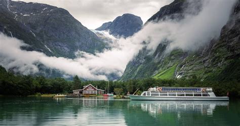 Loen Lake and Kjenndal Glacier | Olden Adventure