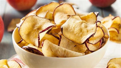 Baked Cinnamon Apple Chips Easy Recipe Youtube