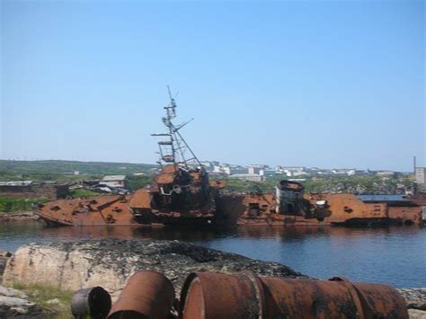 Pin By Francois Souchet On Shipwrecks Ship Breakings Ships