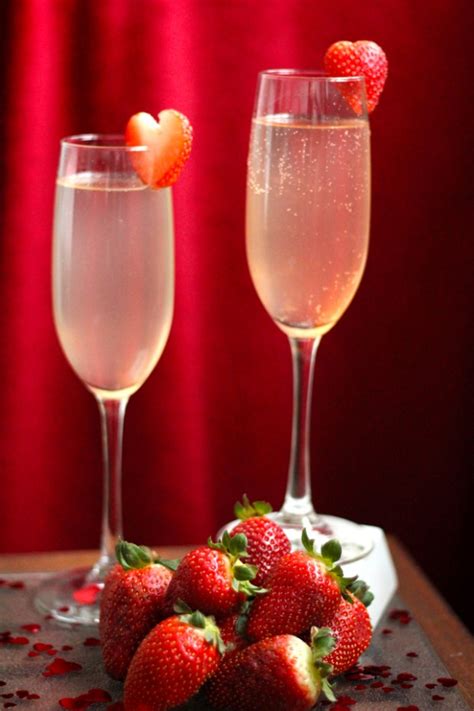 23 Romantic Cocktails for Valentine’s Day