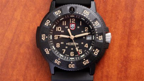 Watch Review Luminox Original Navy SEAL Evo 3001 ABlogtoWatch