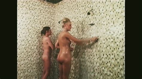 Vintage Lesbians In The Shower Eating Pussy Eating Pussy Porn XHamster