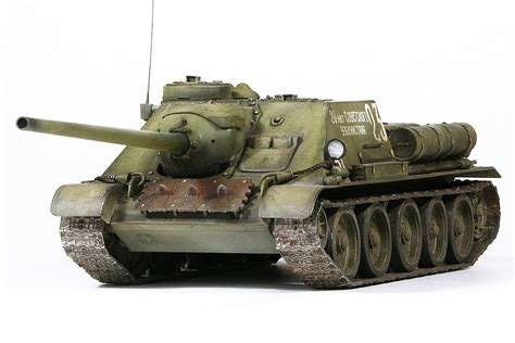 Су-100 — Каропка.ру — стендовые модели, военная миниатюра