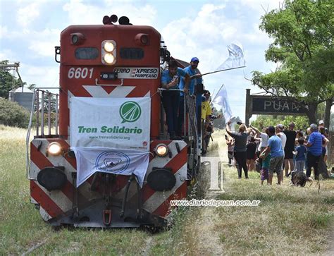 Una Multitud Celebr La Llegada Del Tren Solidario