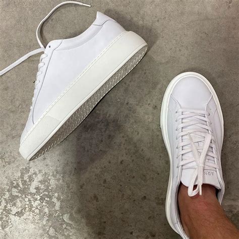 Arne Mens Essential Leather Trainer In White