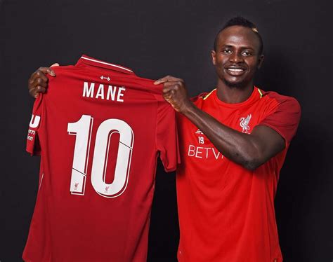 Fc Liverpool Sadio Mane Kriegt Die Rückennumer 10