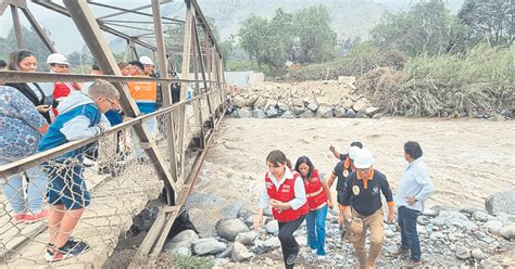 Ya Hay Fallecidos Por Lluvias Y Crecida De R Os Genera Alerta